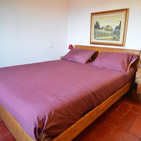 Appartamento Il Nespolo San Gimignano Luaran gambar