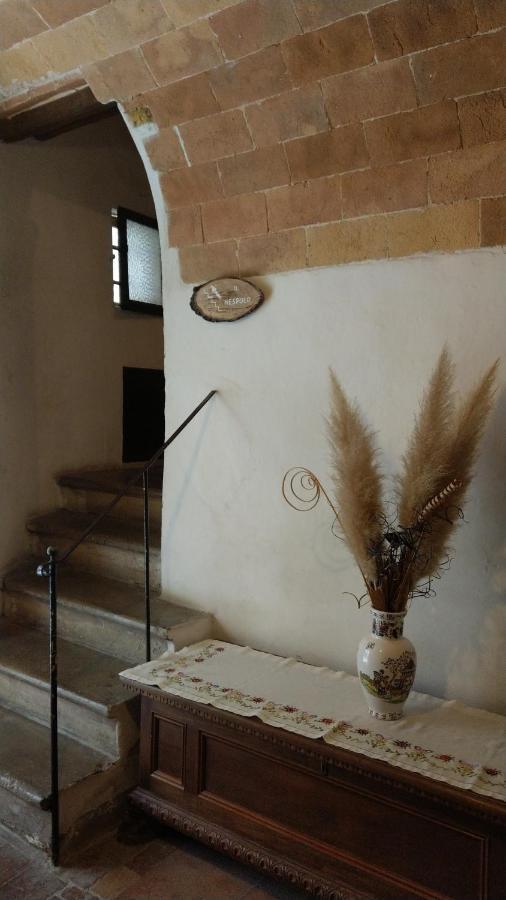 Appartamento Il Nespolo San Gimignano Luaran gambar