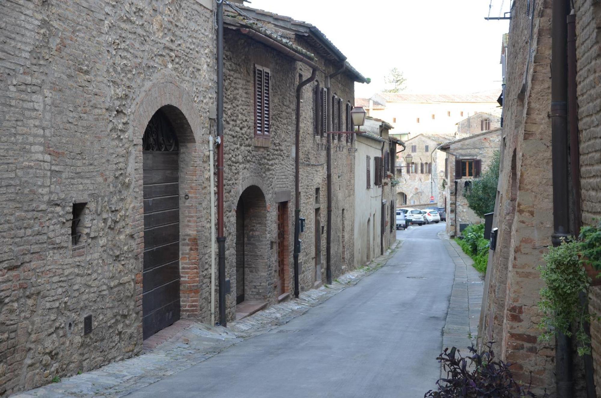 Appartamento Il Nespolo San Gimignano Luaran gambar