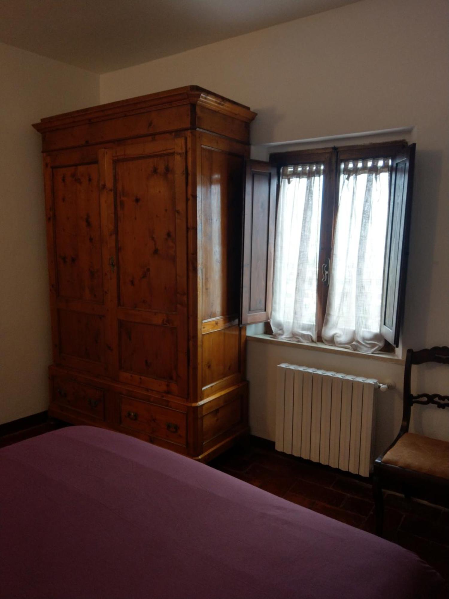 Appartamento Il Nespolo San Gimignano Luaran gambar