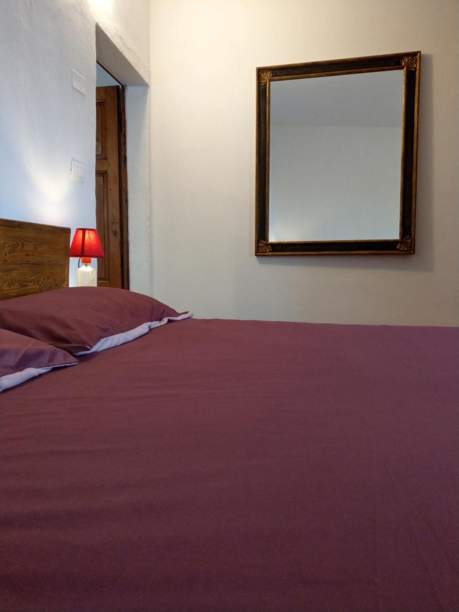 Appartamento Il Nespolo San Gimignano Luaran gambar